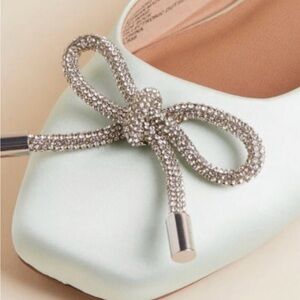 Elegant Silver and Cream Women's Shoes